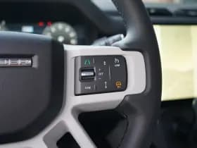 Land Rover Defender thumbnail 18