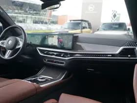 BMW X7 thumbnail 3