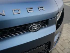 Land Rover Defender thumbnail 13