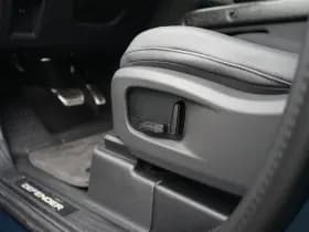 Land Rover Defender thumbnail 17
