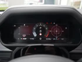 Land Rover Defender thumbnail 19