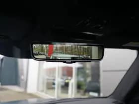 Land Rover Defender thumbnail 23