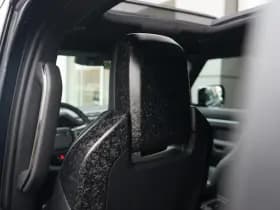 Land Rover Defender thumbnail 32