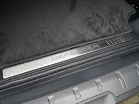 Land Rover Defender thumbnail 34