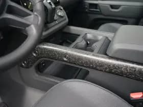 Land Rover Defender thumbnail 40