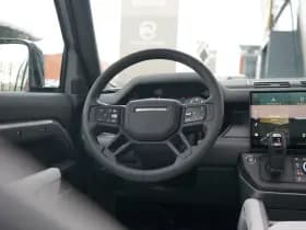 Land Rover Defender thumbnail 12