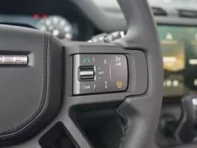Land Rover Defender thumbnail 21