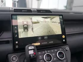 Land Rover Defender thumbnail 23