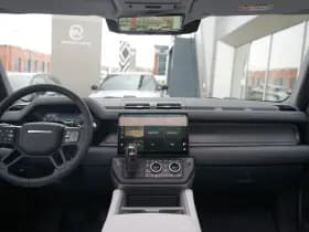 Land Rover Defender thumbnail 4