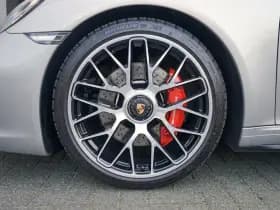 Porsche 911 thumbnail 9