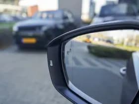 Volkswagen T-Roc thumbnail 24