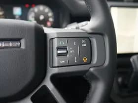 Land Rover Defender thumbnail 21
