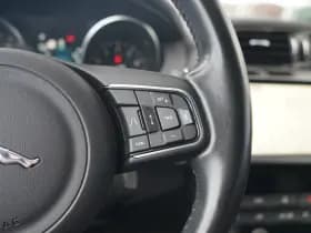 Jaguar F-Pace thumbnail 16