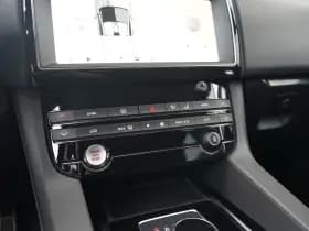 Jaguar F-Pace thumbnail 19