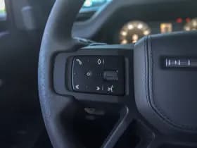 Land Rover Defender thumbnail 15