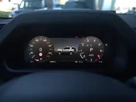 Land Rover Defender thumbnail 16