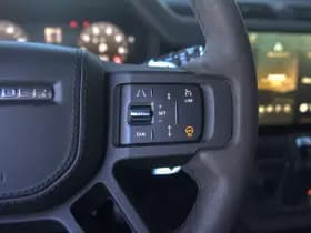 Land Rover Defender thumbnail 18