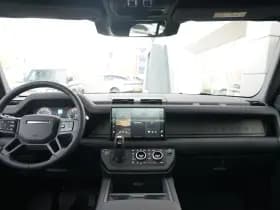 Land Rover Defender thumbnail 4