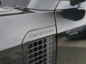 Land Rover Defender thumbnail 33