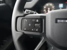 Land Rover Defender thumbnail 19