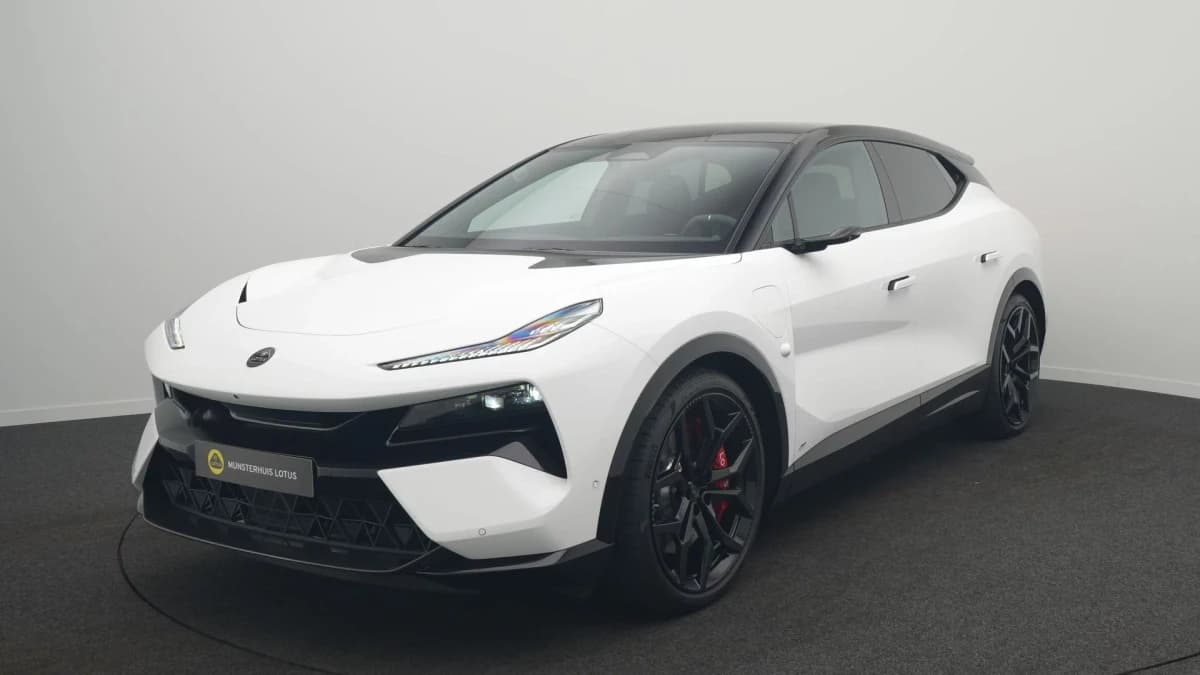 Lotus Eletre — foto 1