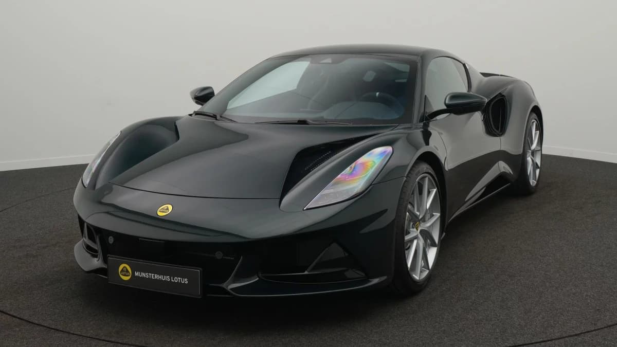 Lotus Emira — foto 1