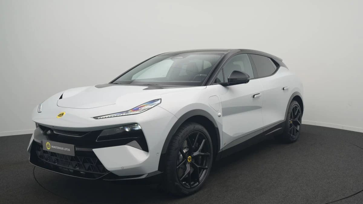 Lotus Eletre — foto 1