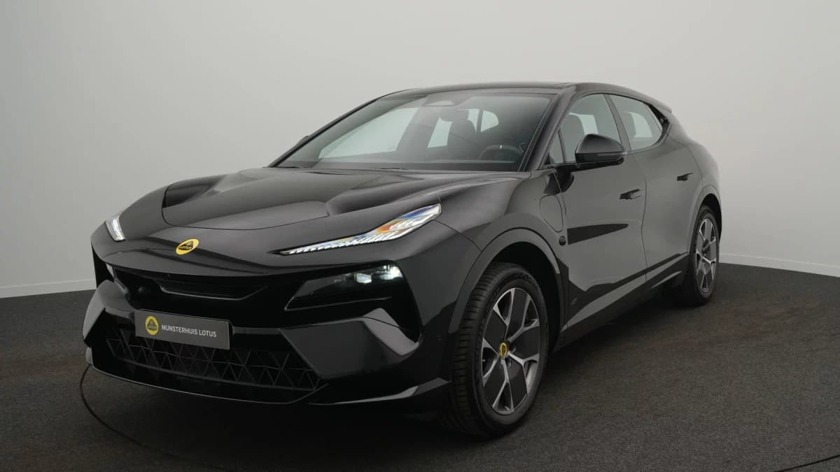Lotus Eletre — foto 1