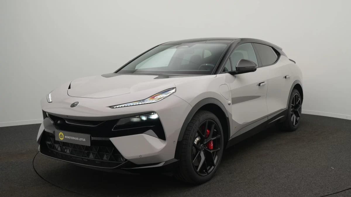 Lotus Eletre — foto 1