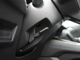 Renault Captur thumbnail 36