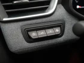 Renault Clio thumbnail 18