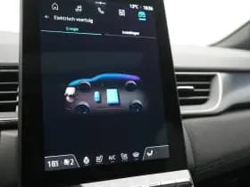Renault Captur thumbnail 36