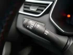 Renault Clio thumbnail 24