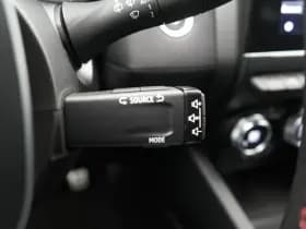 Renault Clio thumbnail 25