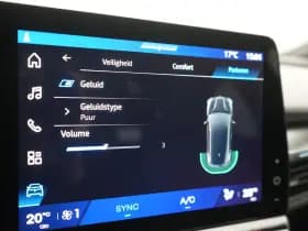 Renault Mégane E-Tech thumbnail 34