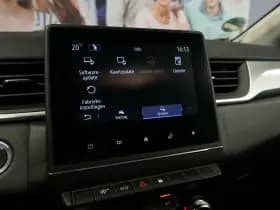 Renault Captur thumbnail 33