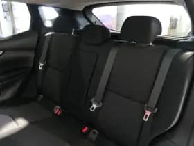 Nissan Qashqai thumbnail 8