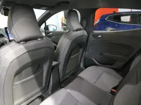Renault Clio thumbnail 7