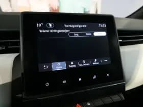 Renault Clio thumbnail 42