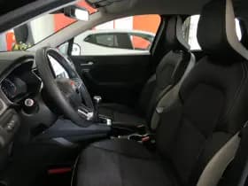 Renault Captur thumbnail 22