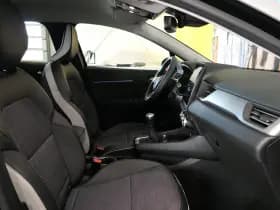 Renault Captur thumbnail 46