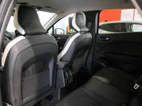 Renault Captur thumbnail 7