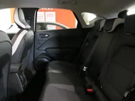 Renault Captur thumbnail 8