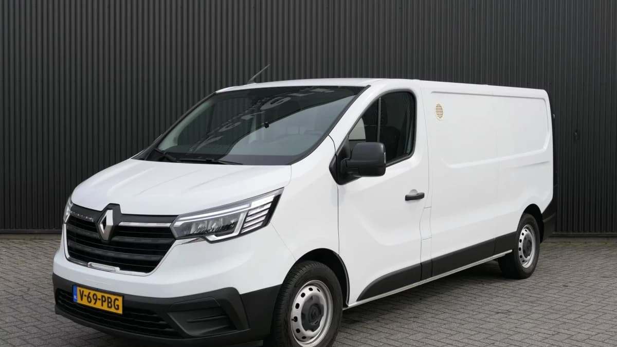 Renault Trafic — foto 1