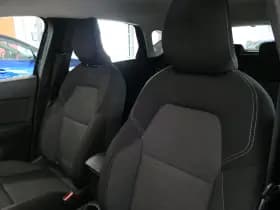 Renault Captur thumbnail 24