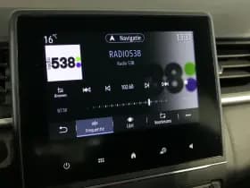 Renault Captur thumbnail 36