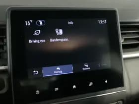 Renault Captur thumbnail 38