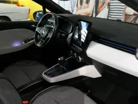 Renault Clio thumbnail 44