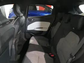 Renault Clio thumbnail 8