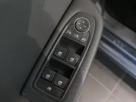 Renault Clio thumbnail 19